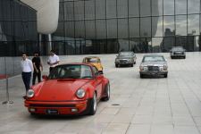 Exhibition of classic cars held in front of Heydar Aliyev Center (PHOTO)