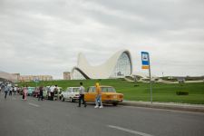 Exhibition of classic cars held in front of Heydar Aliyev Center (PHOTO)