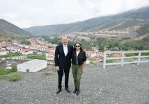 President Ilham Aliyev, First Lady Mehriban Aliyeva get acquainted with work done in Lachin's Zabukh, meet village residents (PHOTO/VIDEO)