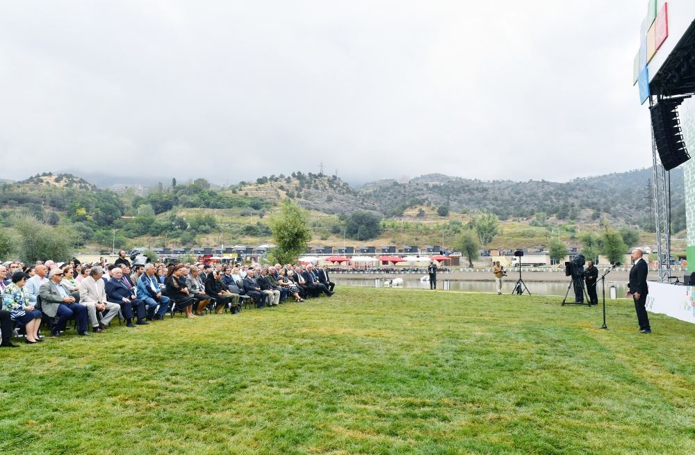 President Ilham Aliyev, First Lady Mehriban Aliyeva take part in Lachin City Day festivities held near Hakari River (PHOTO/VIDEO)