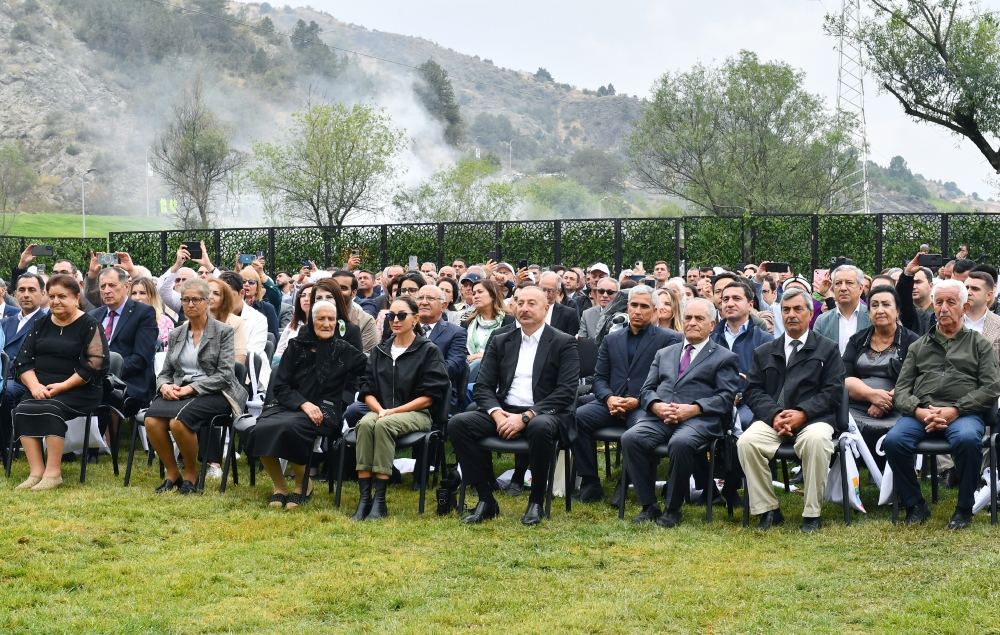 President Ilham Aliyev, First Lady Mehriban Aliyeva take part in Lachin City Day festivities held near Hakari River (PHOTO/VIDEO)