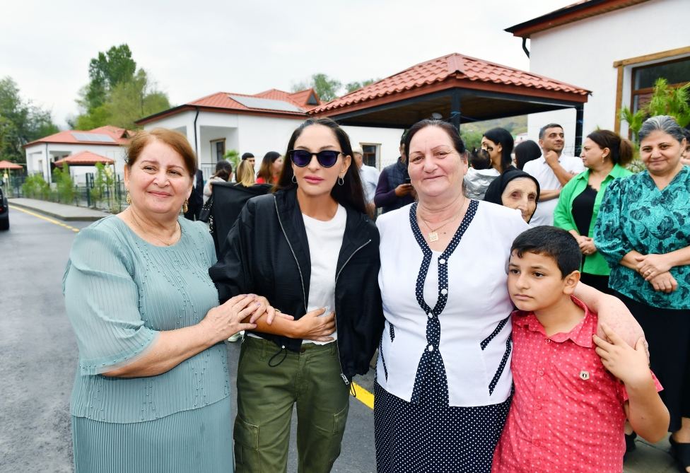 President Ilham Aliyev, First Lady Mehriban Aliyeva get acquainted with work done in Lachin's Zabukh, meet village residents (PHOTO/VIDEO)