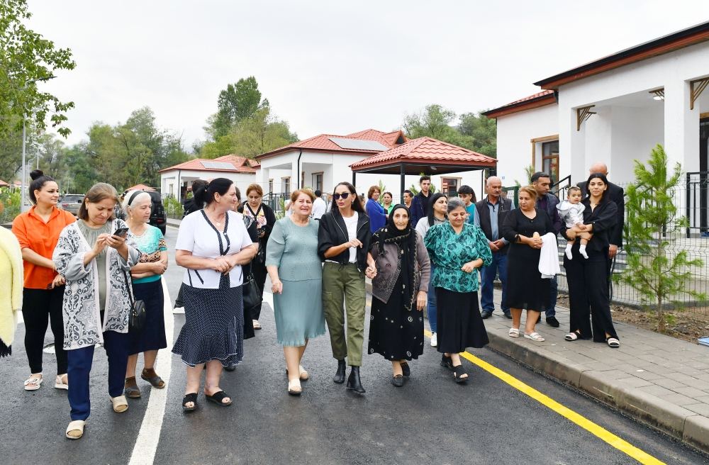 President Ilham Aliyev, First Lady Mehriban Aliyeva get acquainted with work done in Lachin's Zabukh, meet village residents (PHOTO/VIDEO)