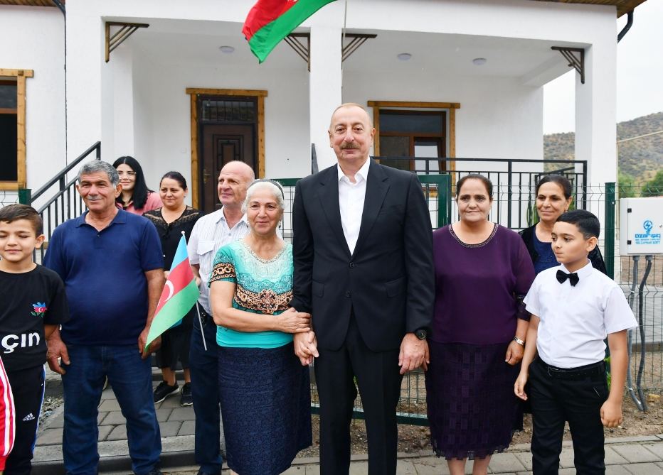 President Ilham Aliyev, First Lady Mehriban Aliyeva get acquainted with work done in Lachin's Zabukh, meet village residents (PHOTO/VIDEO)