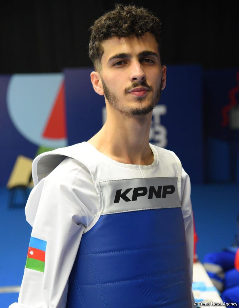Azerbaijani taekwondo athlete wins silver at competition in Yekaterinburg (PHOTO)