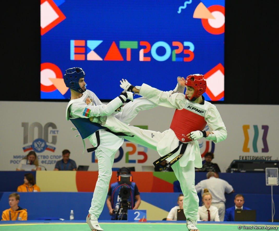 Azerbaijani taekwondo athlete wins silver at competition in Yekaterinburg (PHOTO)
