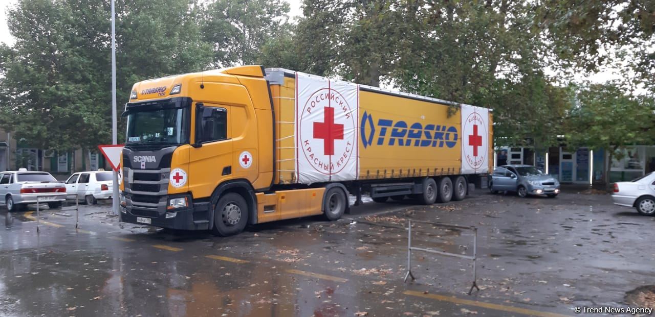 Armenians in Azerbaijan's Karabakh refuse Russian food truck, which stands still in Barda (PHOTO)