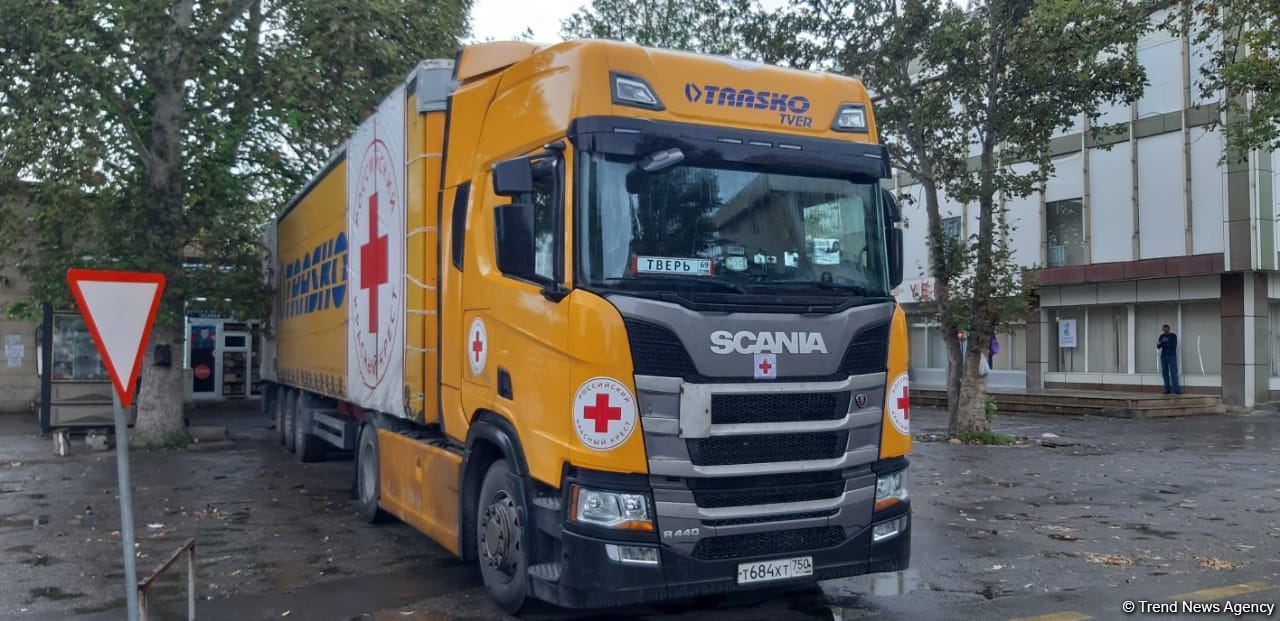 Armenians in Azerbaijan's Karabakh refuse Russian food truck, which stands still in Barda (PHOTO)