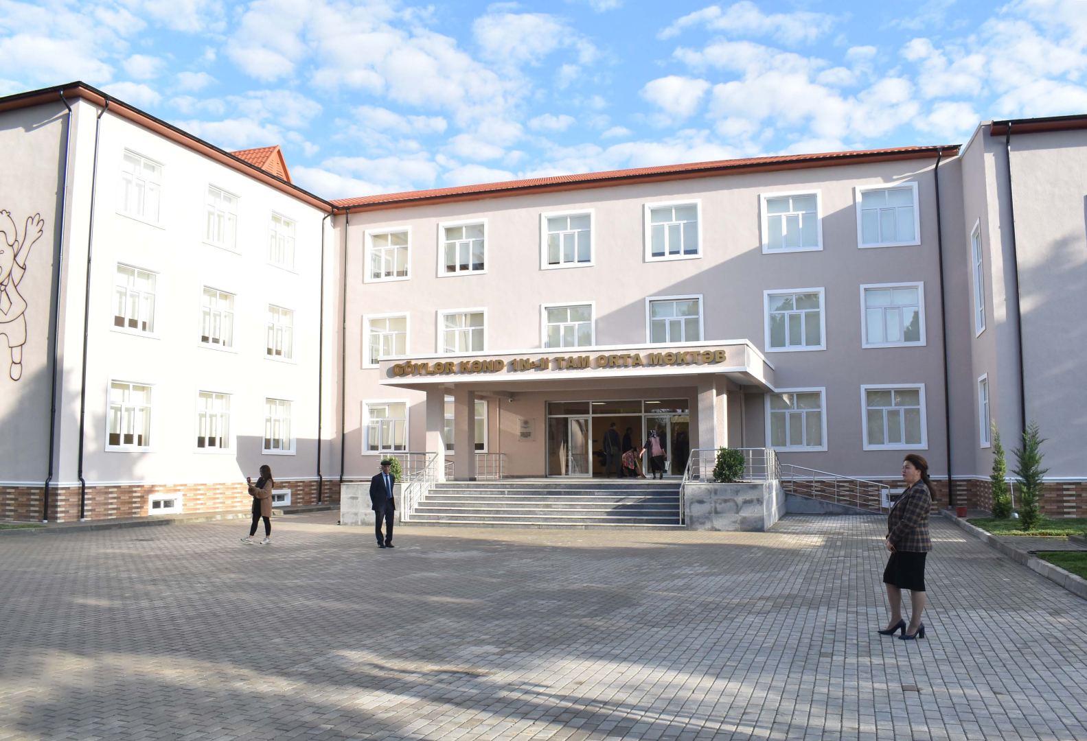Azerbaijan commissions school built by Heydar Aliyev Foundation in Shamakhi (PHOTO)