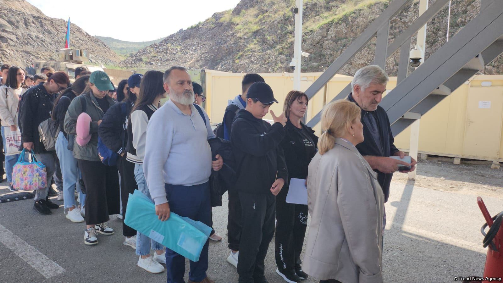 More people of Armenian origin leave Azerbaijan's Karabakh (PHOTO)