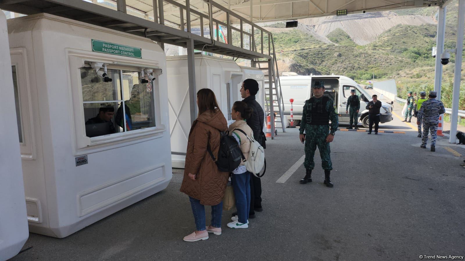 More people of Armenian origin leave Azerbaijan's Karabakh (PHOTO)