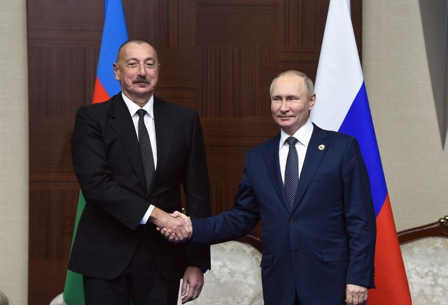 President Ilham Aliyev, President Vladimir Putin hold phone talk