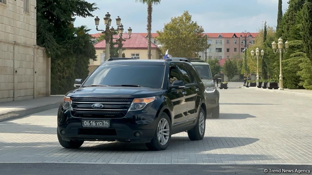 Reps of Armenian residents of Karabakh leave Azerbaijan's Yevlakh (PHOTO/VIDEO)