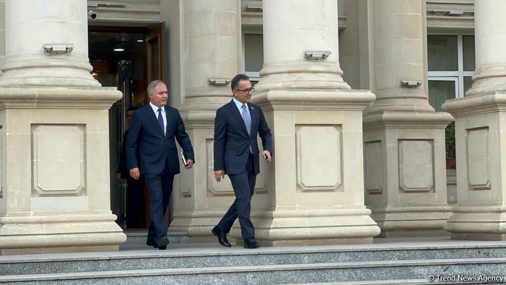 Reps of Armenian residents of Karabakh leave Azerbaijan's Yevlakh (PHOTO/VIDEO)
