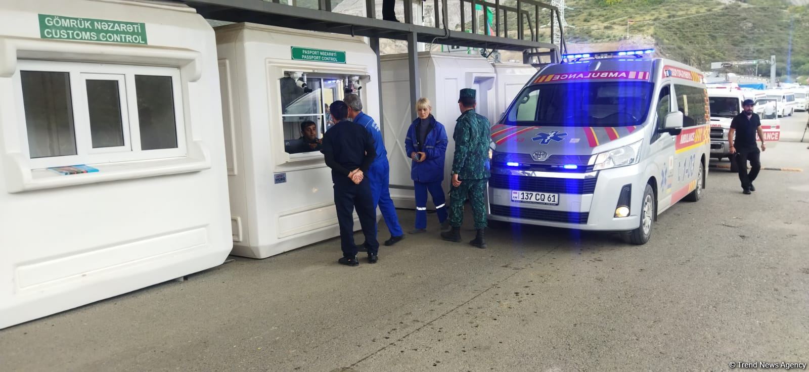 Ambulances accompanied by ICRC pass from Gorus in direction of Azerbaijan's Khankendi (PHOTO)