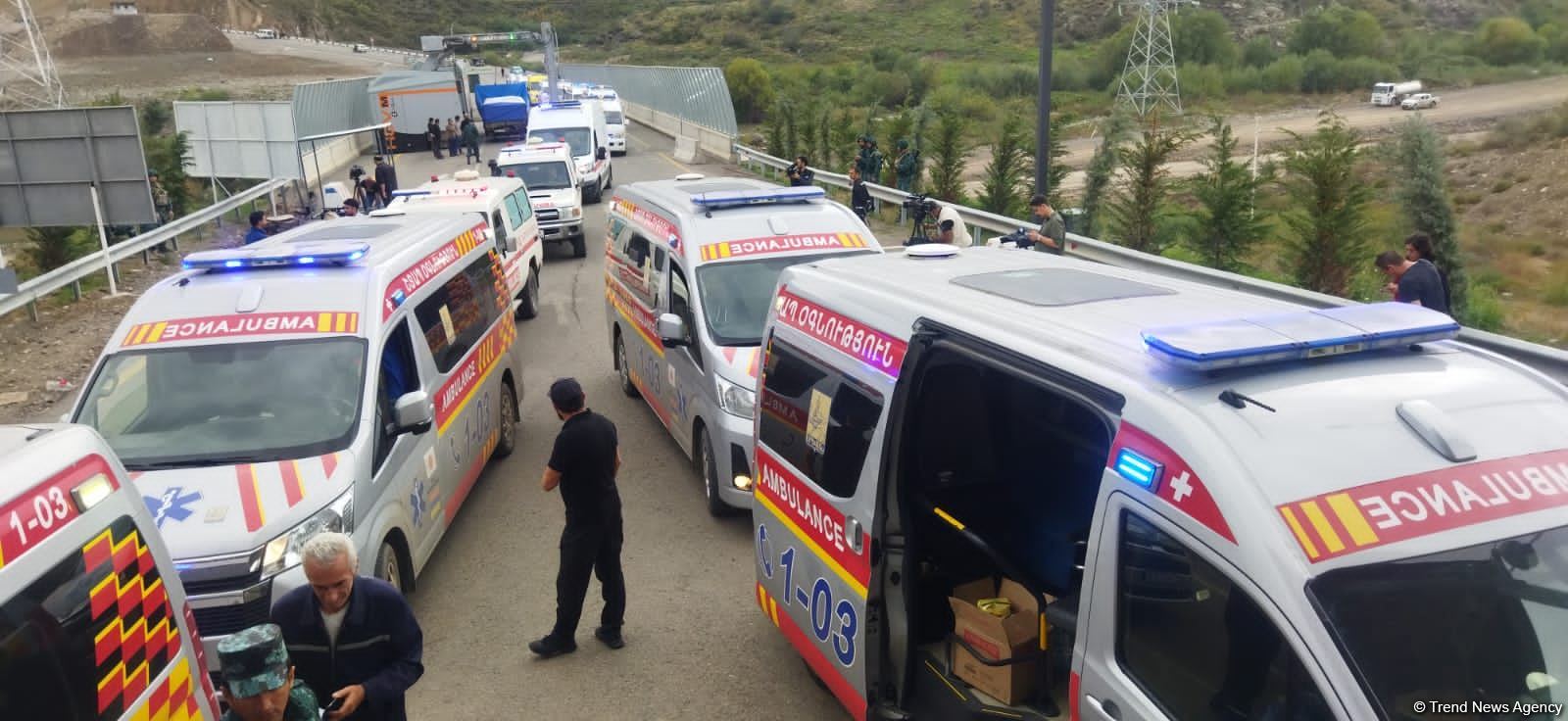 Ambulances accompanied by ICRC pass from Gorus in direction of Azerbaijan's Khankendi (PHOTO)