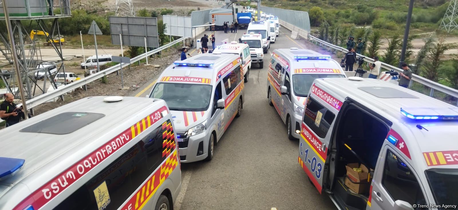 Ambulances accompanied by ICRC pass from Gorus in direction of Azerbaijan's Khankendi (PHOTO)