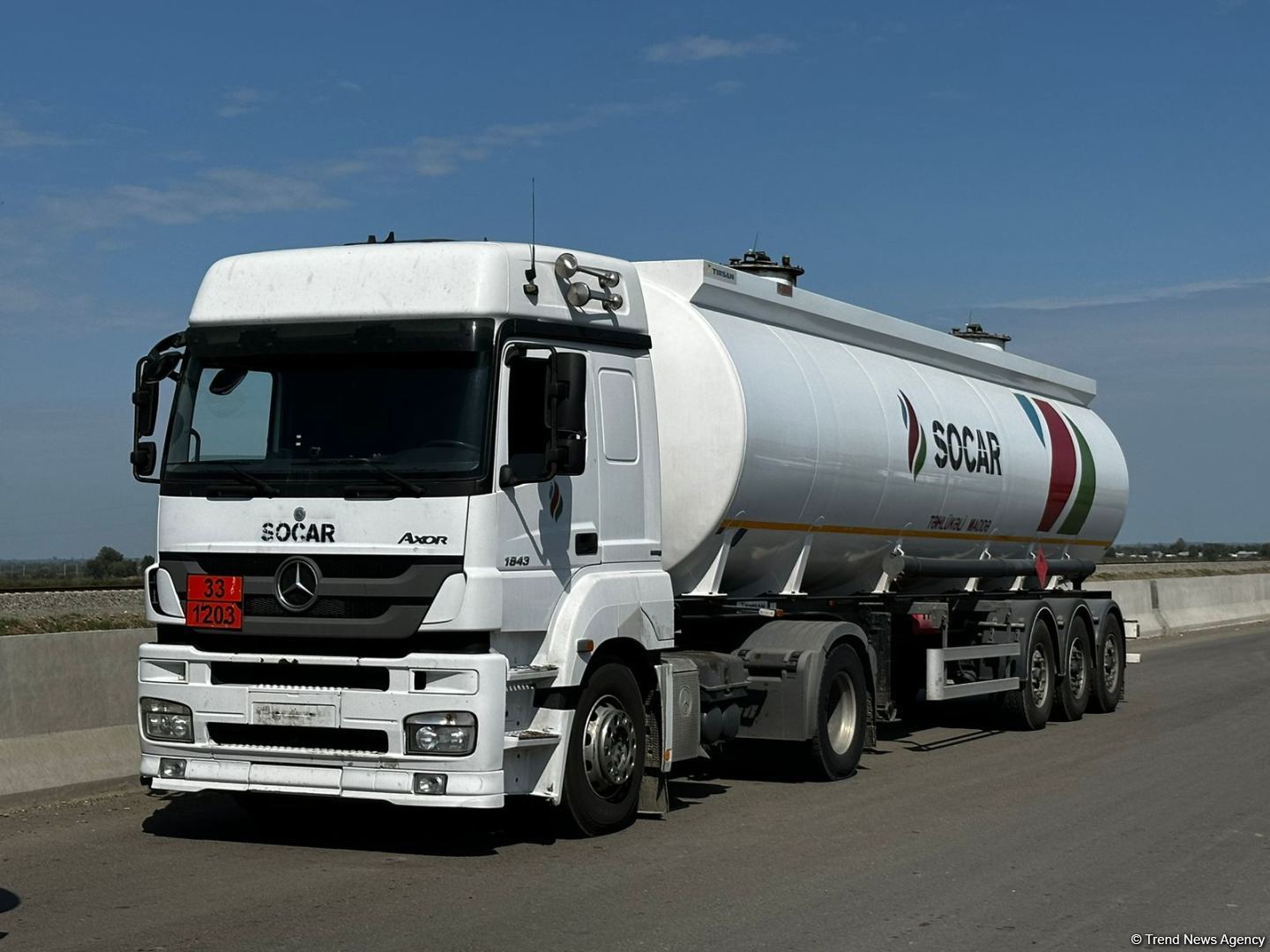 Azerbaijan sends another batch of fuel for Karabakh Armenians (PHOTO/VIDEO)