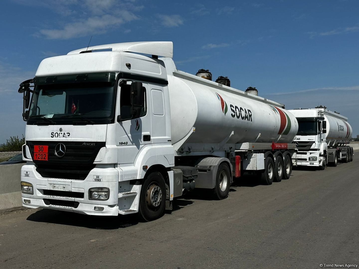 Azerbaijan sends another batch of fuel for Karabakh Armenians (PHOTO/VIDEO)