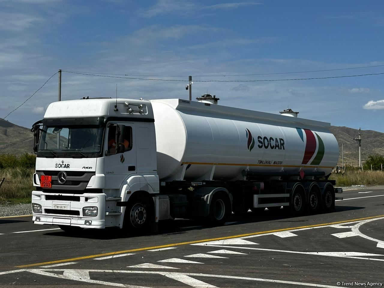 Azerbaijan sends another batch of fuel for Karabakh Armenians (PHOTO/VIDEO)