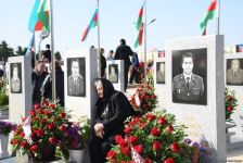 Azerbaijani people honor memory of second Karabakh war Martyrs (PHOTO)