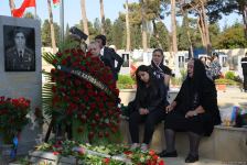 Azerbaijani people honor memory of second Karabakh war Martyrs (PHOTO)
