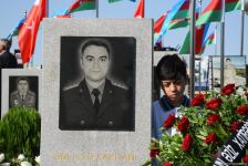 Azerbaijani people honor memory of second Karabakh war Martyrs (PHOTO)