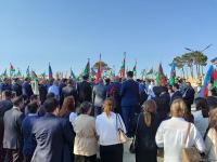 Azerbaijani people honor memory of second Karabakh war Martyrs (PHOTO)