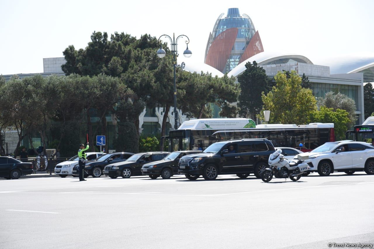 Azerbaijan holds minute of silence on occasion of Remembrance Day (PHOTO/VIDEO)