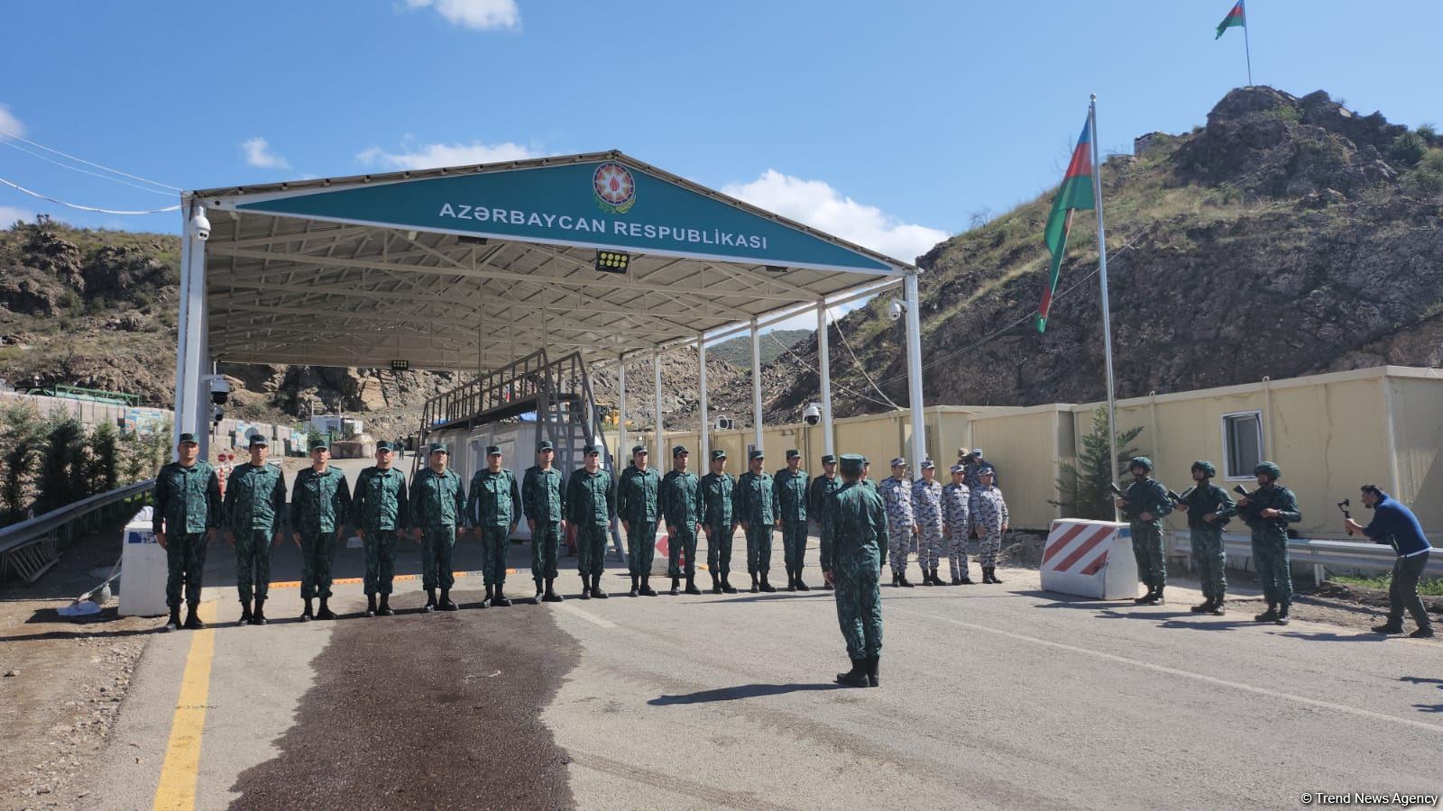Azerbaijan's Lachin checkpoint holds minute's silence on occasion of Remembrance Day (PHOTO)