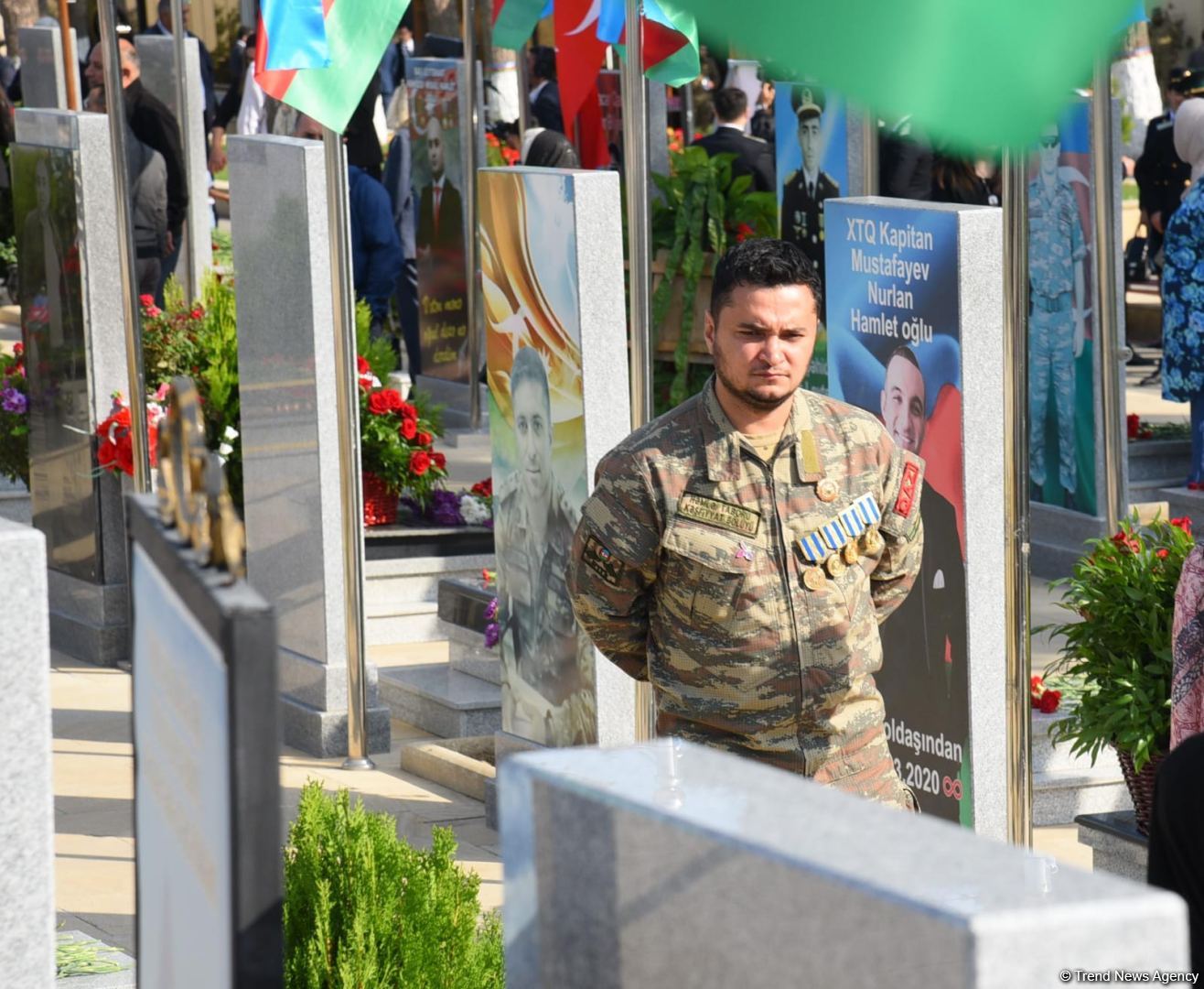 Azerbaijani people honor memory of second Karabakh war Martyrs (PHOTO)
