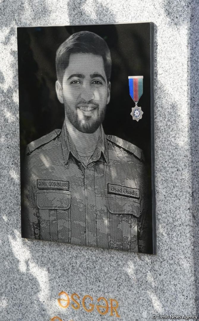 Azerbaijani people honor memory of second Karabakh war Martyrs (PHOTO)