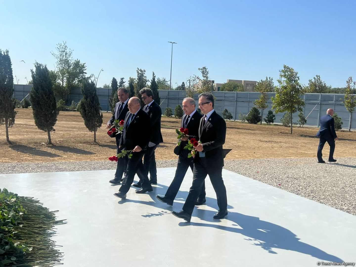 MPs, other Azerbaijani officials visit Victory Park under construction in Baku (PHOTO/VIDEO)