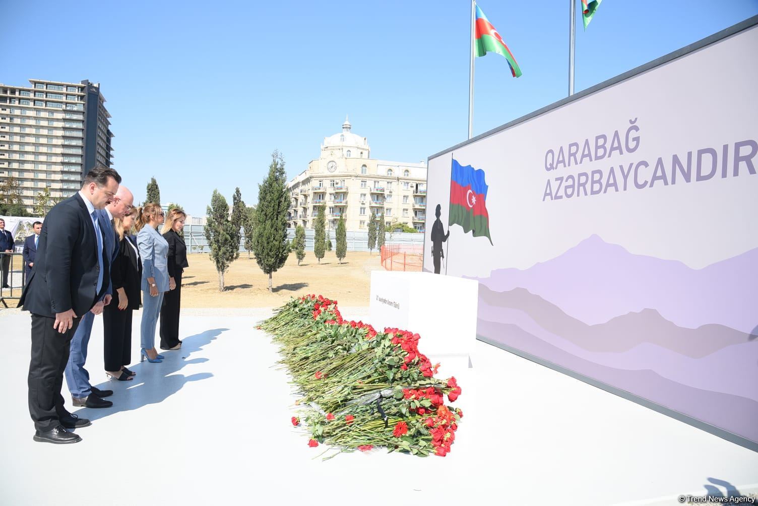 State and public figures of Azerbaijan continue to visit Victory Park (PHOTO)