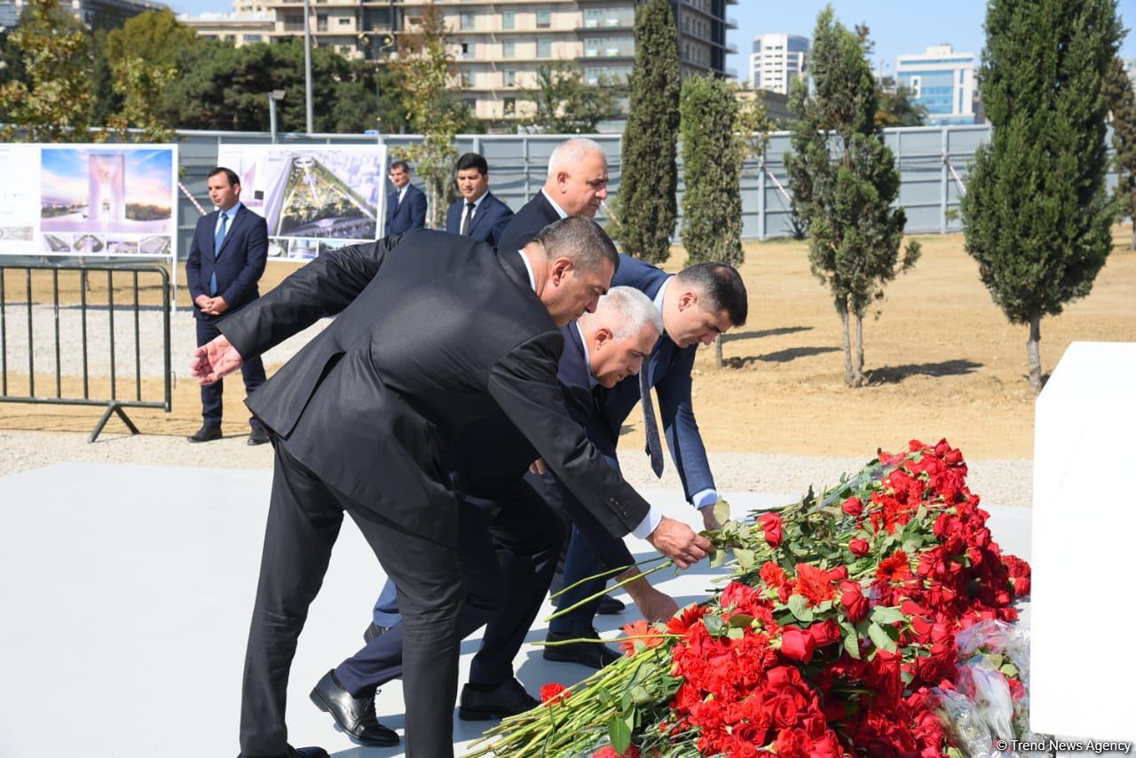 State and public figures of Azerbaijan continue to visit Victory Park (PHOTO)