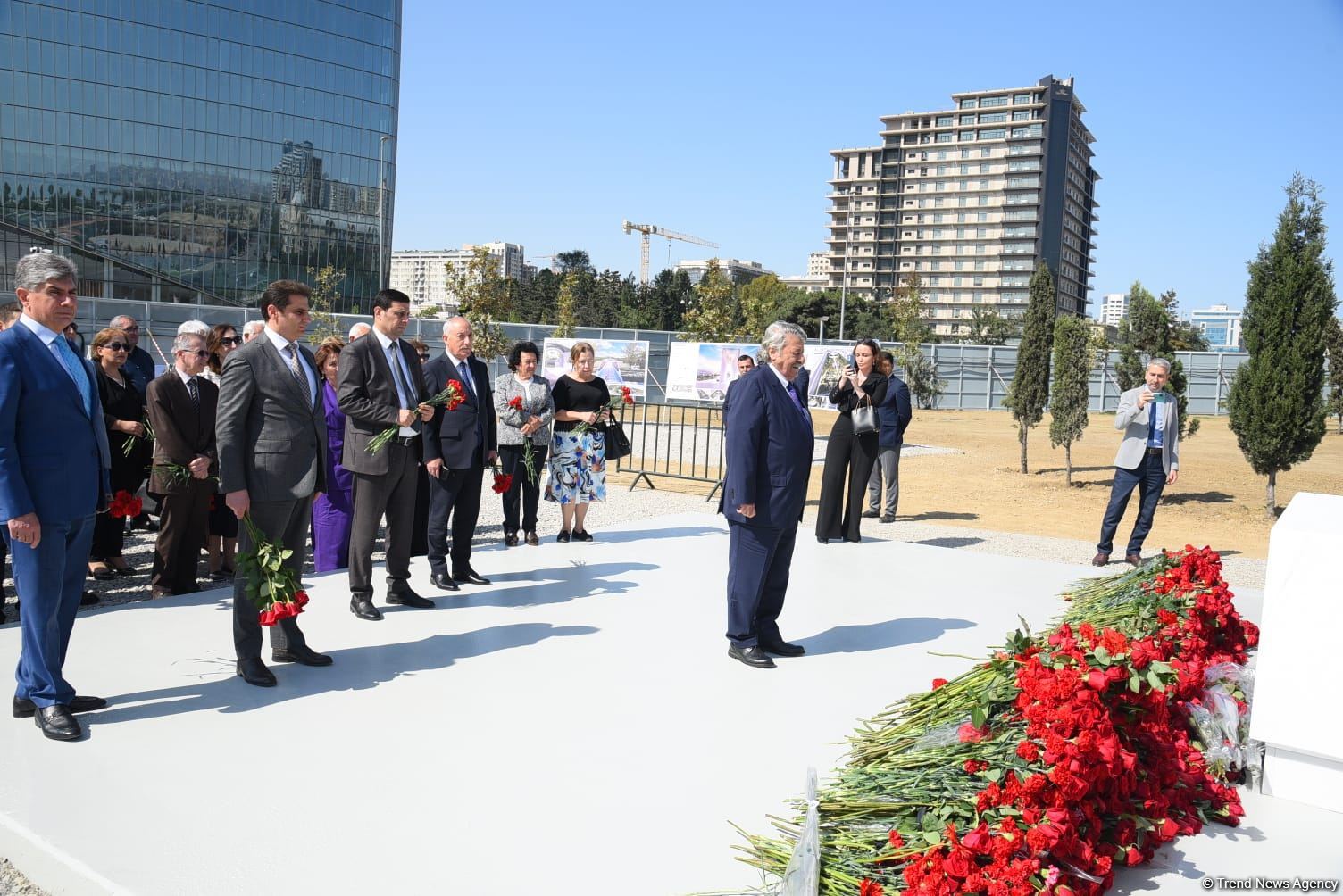 State and public figures of Azerbaijan continue to visit Victory Park (PHOTO)