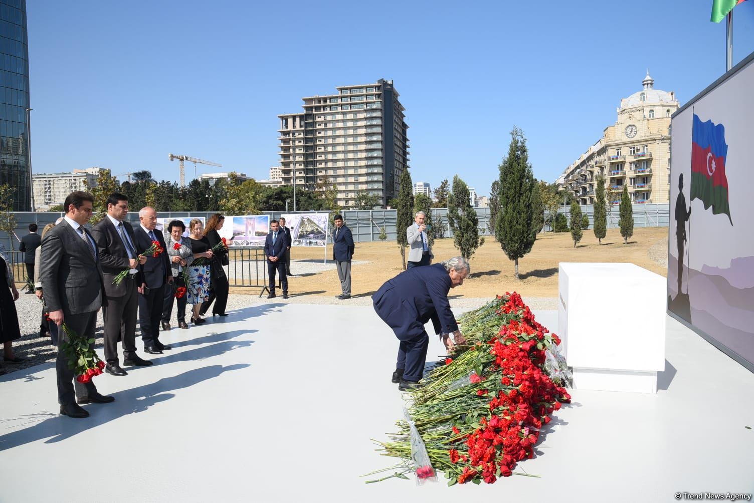 State and public figures of Azerbaijan continue to visit Victory Park (PHOTO)