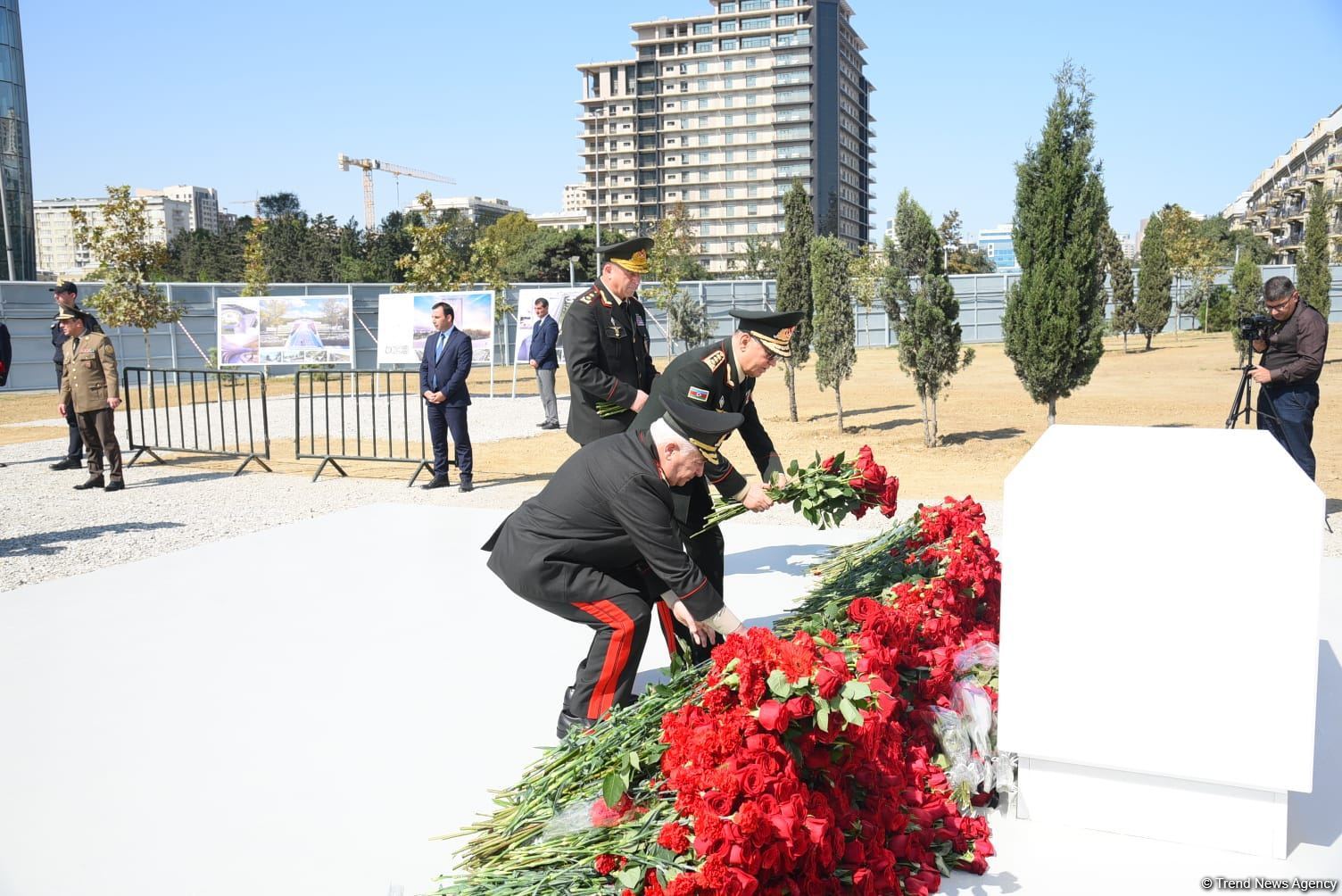 State and public figures of Azerbaijan continue to visit Victory Park (PHOTO)