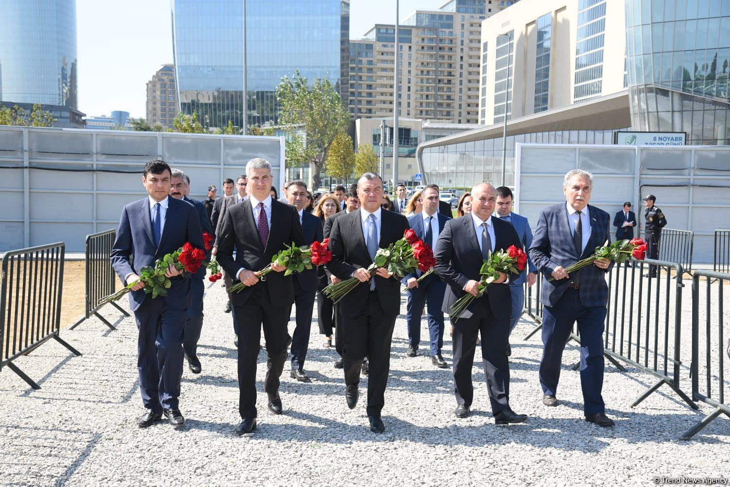 State and public figures of Azerbaijan continue to visit Victory Park (PHOTO)