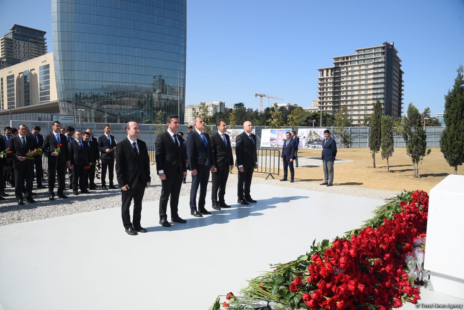 State and public figures of Azerbaijan continue to visit Victory Park (PHOTO)