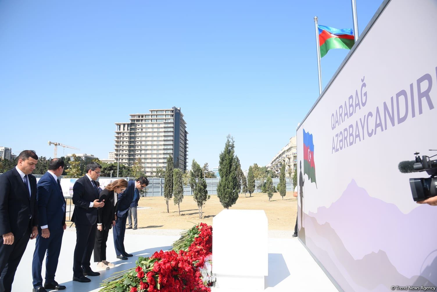 State and public figures of Azerbaijan continue to visit Victory Park (PHOTO)