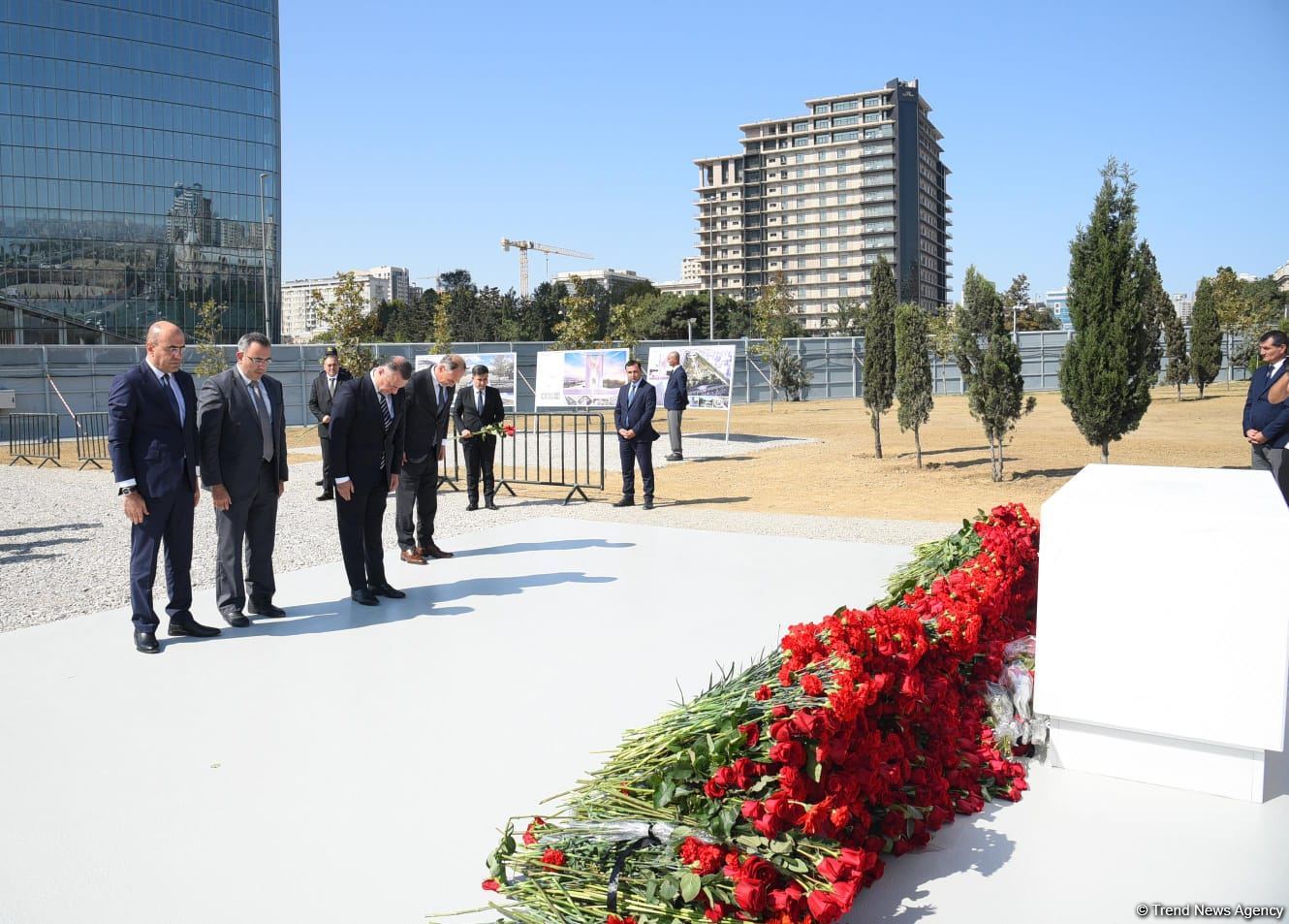 State and public figures of Azerbaijan continue to visit Victory Park (PHOTO)