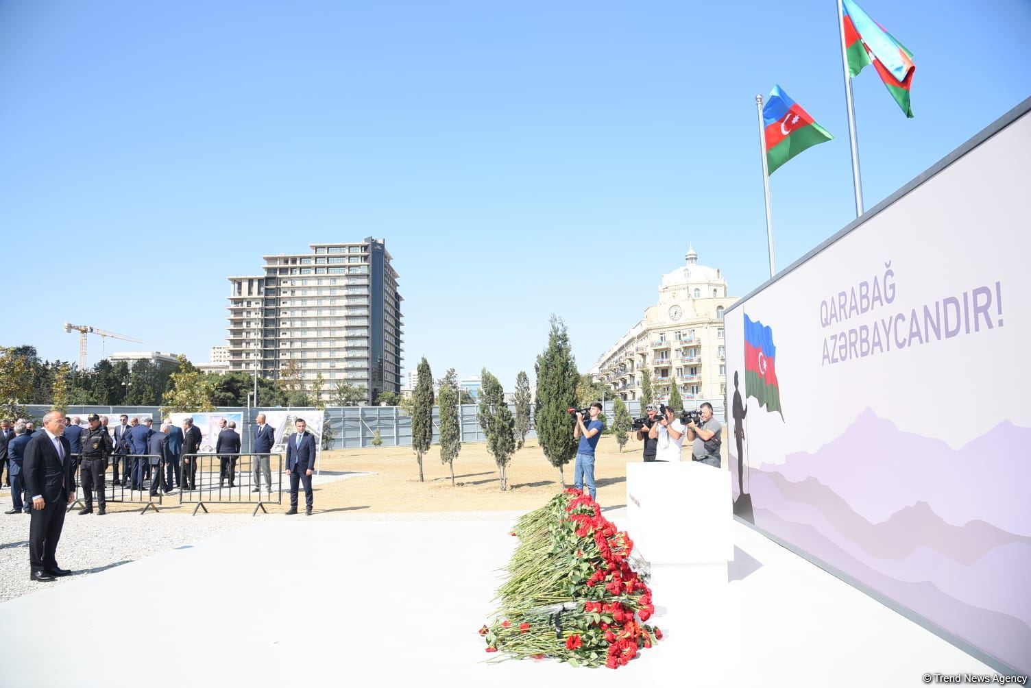 State and public figures of Azerbaijan continue to visit Victory Park (PHOTO)