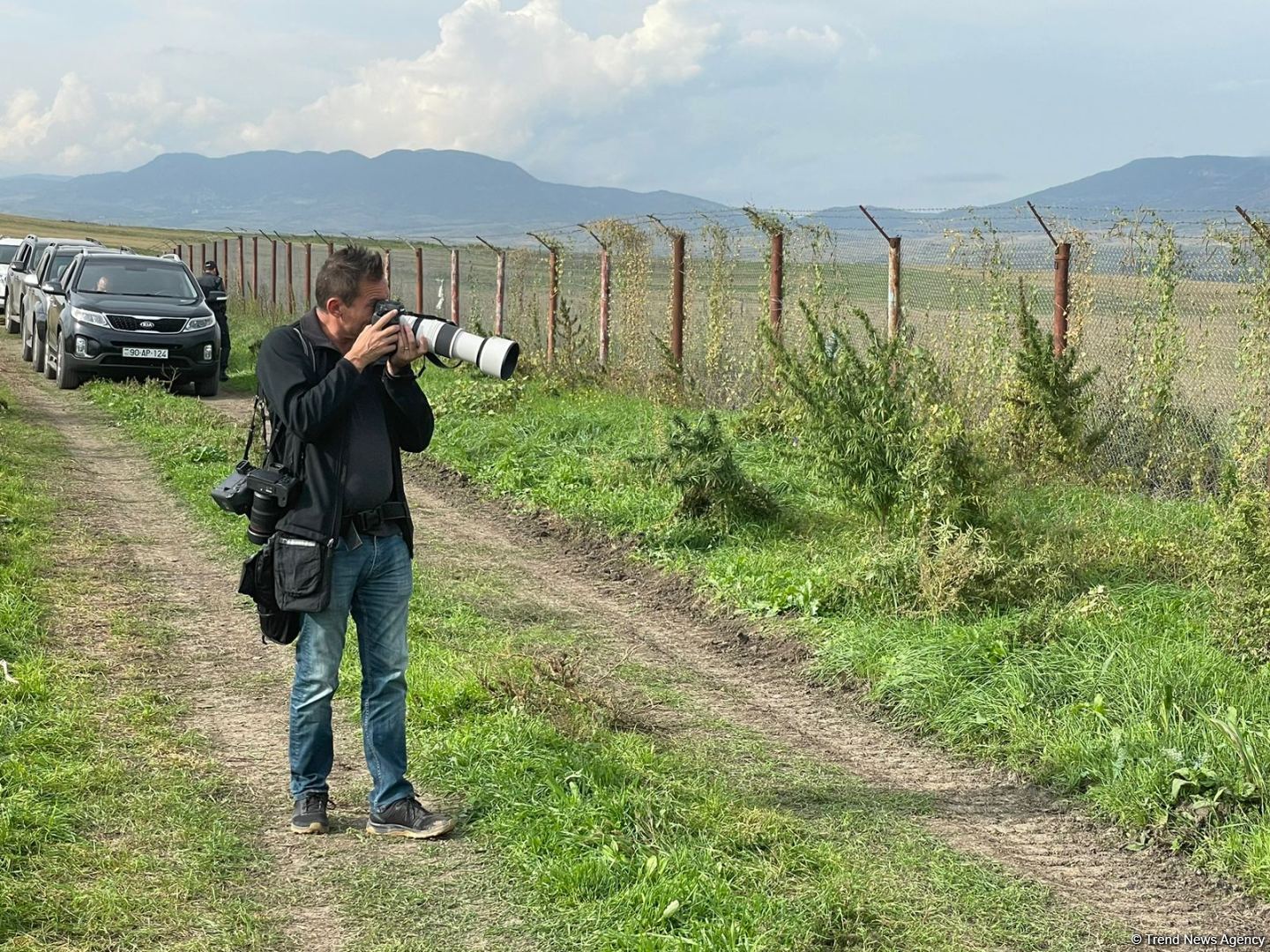 Foreign media reps arrive in drug groves' discovery plots in Azerbaijan's Khojaly (PHOTO)
