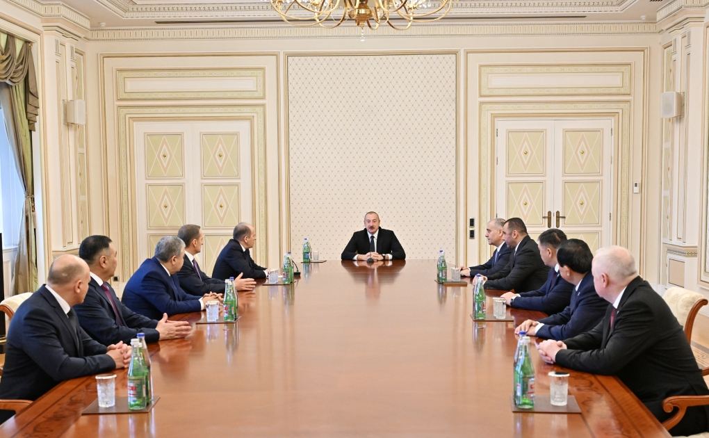 President Ilham Aliyev receives participants of 53rd meeting of Council of Heads of Security Agencies and Special Services of CIS countries (PHOTO/VIDEO)