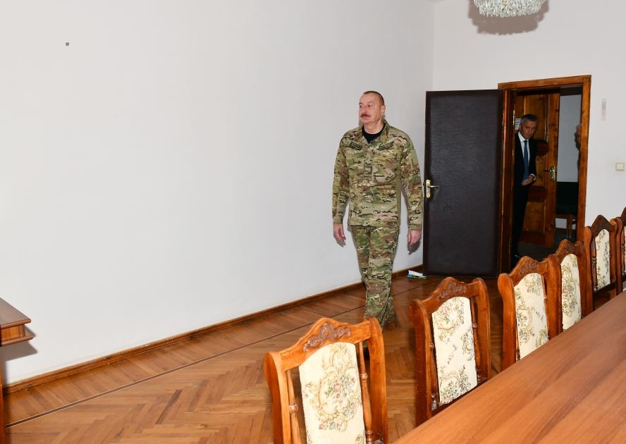 President Ilham Aliyev raises national flag of Azerbaijan in Khojavand town (PHOTO/VIDEO)