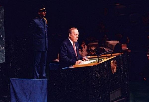 Azerbaijan & Heydar Aliyev on October 22: National Leader talks danger of aggressive nationalism for global community at UN