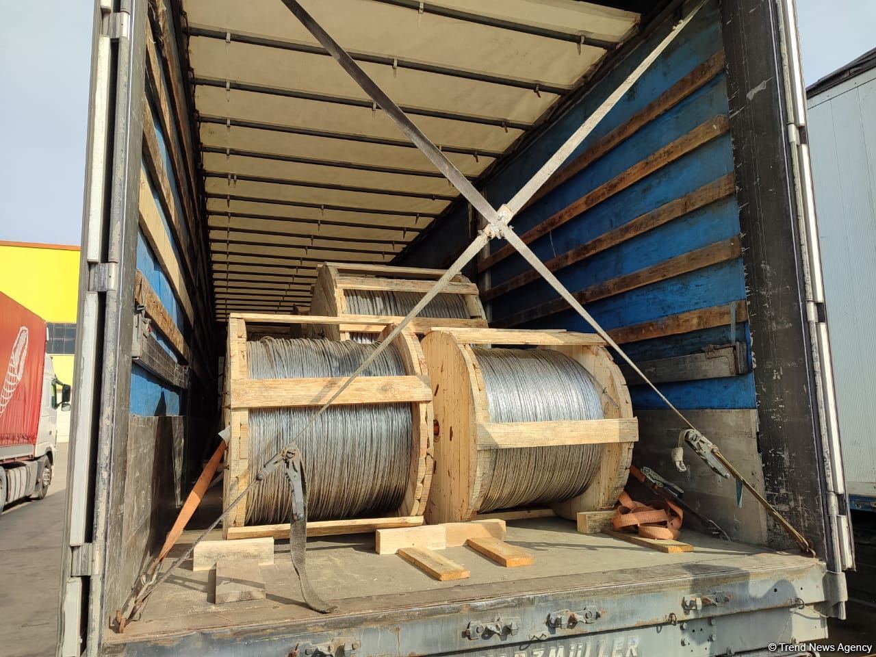 Azerbaijan sending another humanitarian aid to Ukraine (PHOTO/VIDEO)