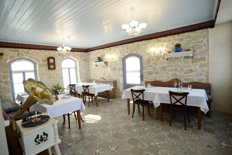 President Ilham Aliyev, First Lady Mehriban Aliyeva attend opening of Yasaman Hotel in Shusha (PHOTO)