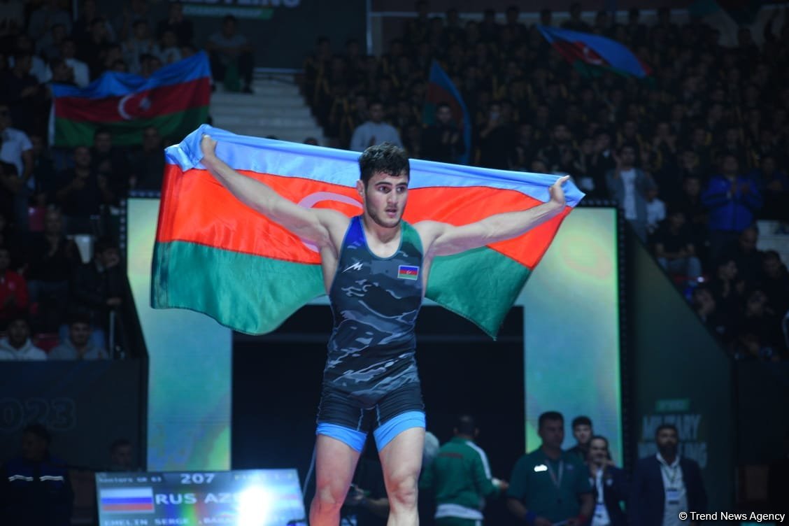 Azerbaijani wrestlers claim five more world medals in Baku (PHOTO)